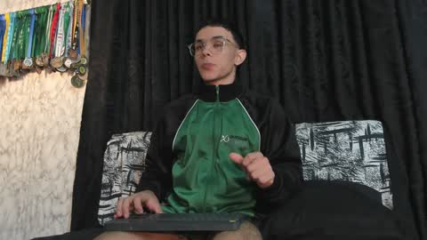 Im Jouliano online show from January 17, 2025, 9:39 pm