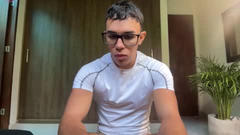 Im Jouliano online show from December 1, 2025, 12:10 pm