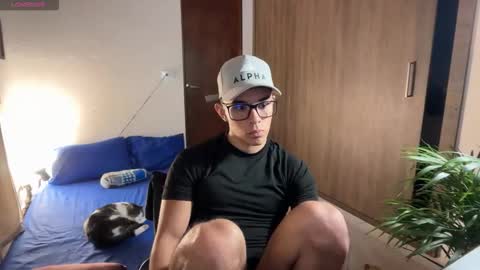 Snapshot of joulianogreco1 chatting on February 4, 2026, 12:38 am Im Jouliano online show from February 4, 2026, 12:38 am