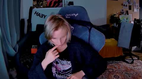 joy_keys online show from November 20, 2025, 2:01 am