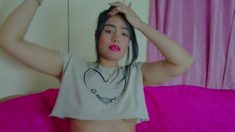 Snapshot of joyshe__vergara chatting on December 5, 2025, 6:11 am online show from December 5, 2025, 6:11 am