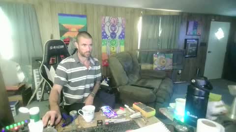 jrizzle1111 online show from October 9, 2025, 12:03 pm