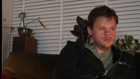 Snapshot of jrnb87 chatting on February 3, 2026, 10:04 pm JoyBoy online show from February 3, 2026, 10:04 pm