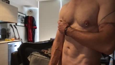 Snapshot of jrocket2 chatting on November 15, 2025, 2:09 am jrocket2 online show from November 15, 2025, 2:09 am