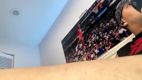 Snapshot of jsmoothest93 chatting on December 11, 2024, 3:05 pm CarmelPapi93 online show from December 11, 2024, 3:05 pm