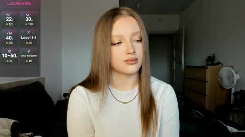 Julia and Julia online show from April 15, 2026, 1:07 pm