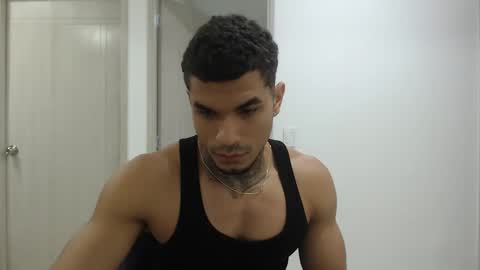 Snapshot of juan_gomez_1 chatting on February 6, 2025, 11:21 am juan_gomez_1 online show from February 6, 2025, 11:21 am