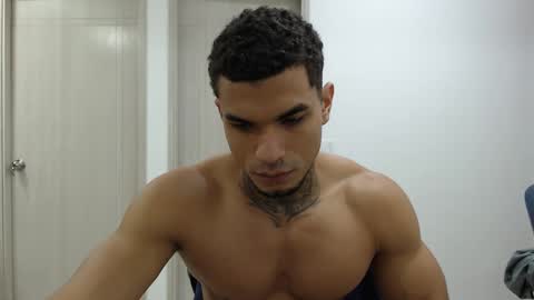 Snapshot of juan_gomez_1 chatting on February 8, 2025, 11:55 am juan_gomez_1 online show from February 8, 2025, 11:55 am