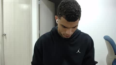 Snapshot of juan_gomez_1 chatting on February 10, 2025, 11:36 am juan_gomez_1 online show from February 10, 2025, 11:36 am