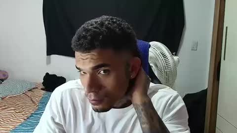 Snapshot of juan_gomez_1 chatting on October 6, 2025, 12:08 am juan_gomez_1 online show from October 6, 2025, 12:08 am