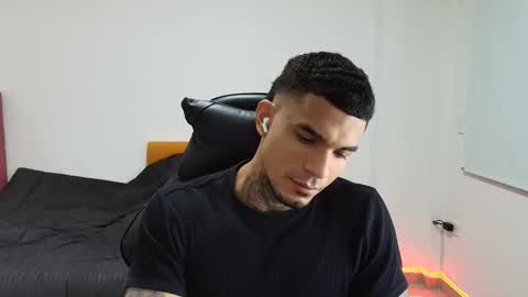 Snapshot of juan_gomez_1 chatting on November 21, 2025, 10:19 pm juan_gomez_1 online show from November 21, 2025, 10:19 pm