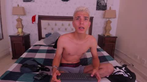 J U A N   L O V E R S online show from December 6, 2024, 3:44 pm