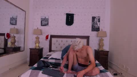 J U A N   L O V E R S online show from December 6, 2024, 6:50 pm