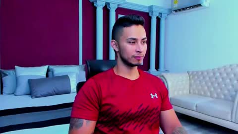 Snapshot of juan_muscle chatting on December 1, 2024, 5:46 pm juan_muscle online show from December 1, 2024, 5:46 pm