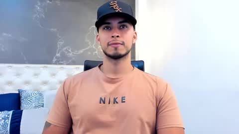 Snapshot of juan_muscle chatting on October 28, 2025, 7:49 pm juan_muscle online show from October 28, 2025, 7:49 pm