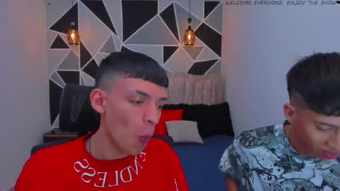 JuanSteven online show from December 2, 2025, 4:29 am