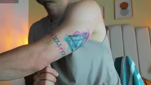 JUAN online show from November 17, 2025, 1:17 pm