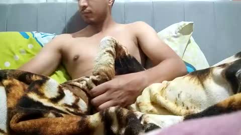 juanc23_371 online show from April 11, 2026, 6:56 pm