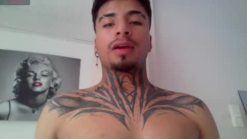 juancamilo66_ online show from April 20, 2026, 8:32 pm