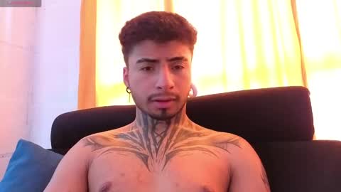 juancamilo66_ online show from May 19, 2026, 6:58 pm