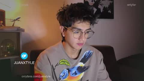 . online show from November 9, 2025, 5:00 pm