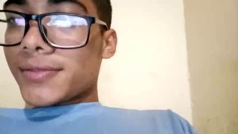 juancito252074 online show from November 18, 2025, 3:34 am