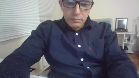 Snapshot of juanearth1 chatting on January 13, 2026, 10:37 pm juanearth1 online show from January 13, 2026, 10:37 pm