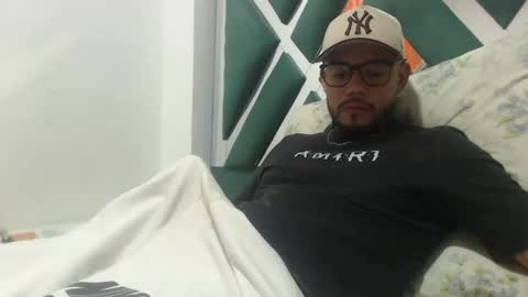 juanfe_style online show from November 20, 2025, 1:06 am