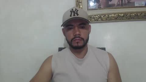 Snapshot of juanfe_style chatting on May 2, 2026, 2:44 pm juanfe_style online show from May 2, 2026, 2:44 pm