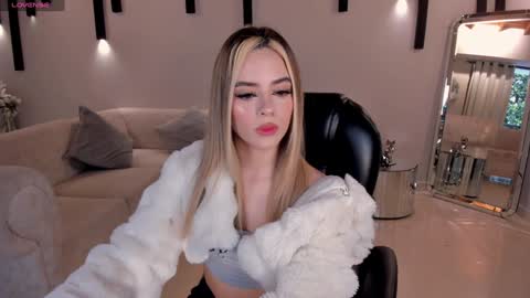 Juanita Clay online show from January 17, 2025, 11:49 am