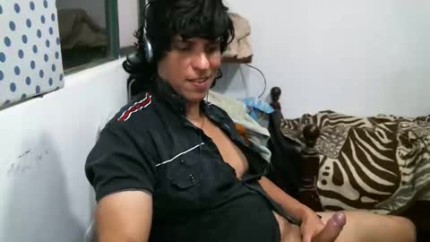 Snapshot of juanito2727 chatting on December 22, 2024, 4:06 am amor online show from December 22, 2024, 4:06 am