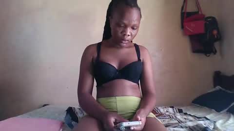 juice_petite3 online show from February 21, 2025, 9:45 am