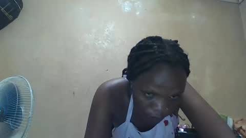 juice_petite3 online show from February 24, 2025, 12:09 am