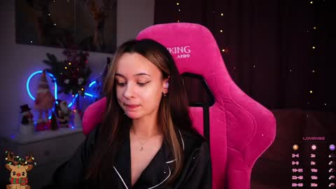 Snapshot of juicy___angel chatting on January 16, 2025, 10:44 pm Angelina online show from January 16, 2025, 10:44 pm
