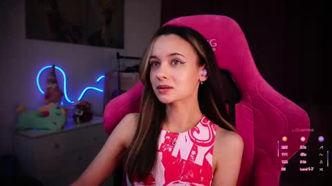 Snapshot of juicy___angel chatting on February 19, 2025, 8:20 pm Angelina online show from February 19, 2025, 8:20 pm