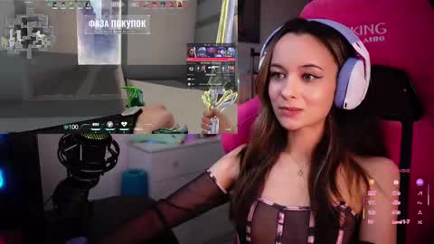 Snapshot of juicy___angel chatting on February 28, 2025, 9:55 pm Angelina online show from February 28, 2025, 9:55 pm