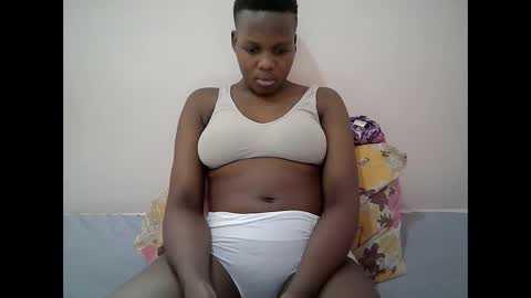 juicy_bella2 online show from September 24, 2025, 10:29 am