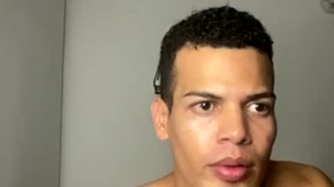 Miguel online show from April 15, 2026, 1:56 am