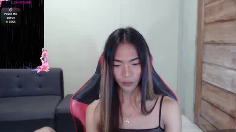 Ellah online show from September 25, 2025, 8:56 pm