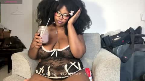 juicy_janet online show from May 2, 2026, 8:14 pm