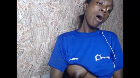 queen online show from February 3, 2025, 12:04 am