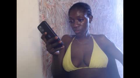 queen online show from February 22, 2025, 2:19 pm