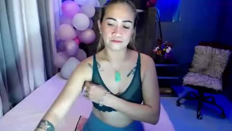 Snapshot of juicyliciousgirl chatting on May 2, 2026, 3:50 pm Den online show from May 2, 2026, 3:50 pm