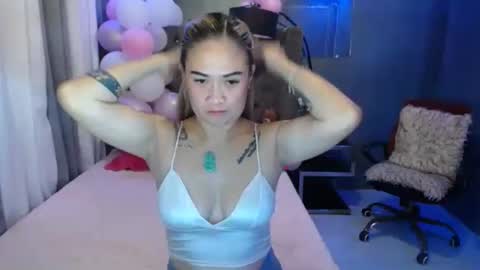 Snapshot of juicyliciousgirl chatting on May 8, 2026, 7:30 pm Den online show from May 8, 2026, 7:30 pm