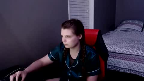 juicymomma1223 online show from January 7, 2025, 3:14 am