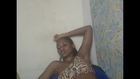 juicypiexx online show from February 1, 2025, 3:52 am
