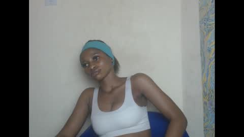 juicypiexx online show from February 14, 2025, 11:53 pm