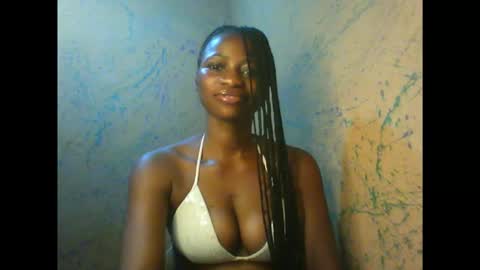 juicypiexx online show from October 2, 2025, 10:28 pm