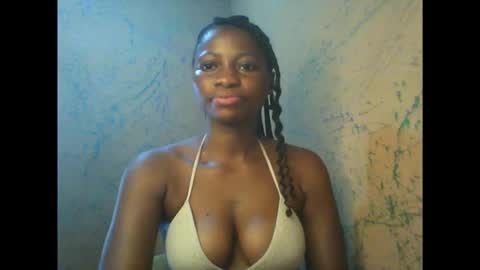 juicypiexx online show from November 24, 2025, 3:12 pm