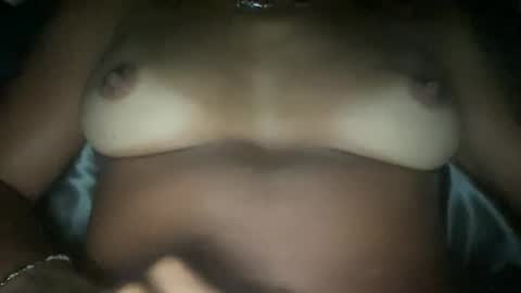 juicywhenwet online show from October 1, 2025, 12:33 pm